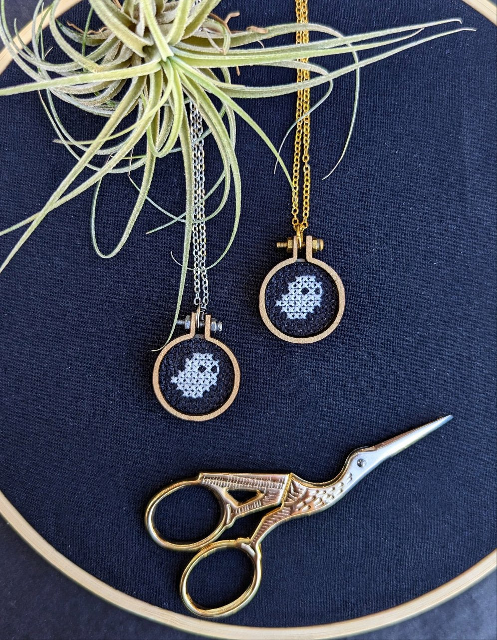 Glow in the Dark Ghostie Necklace