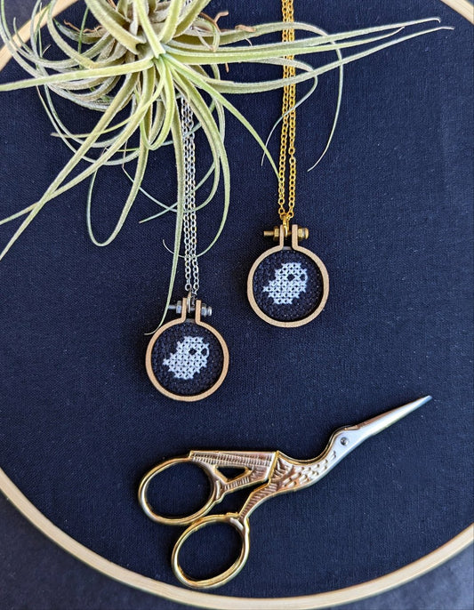 Glow in the Dark Ghostie Necklace