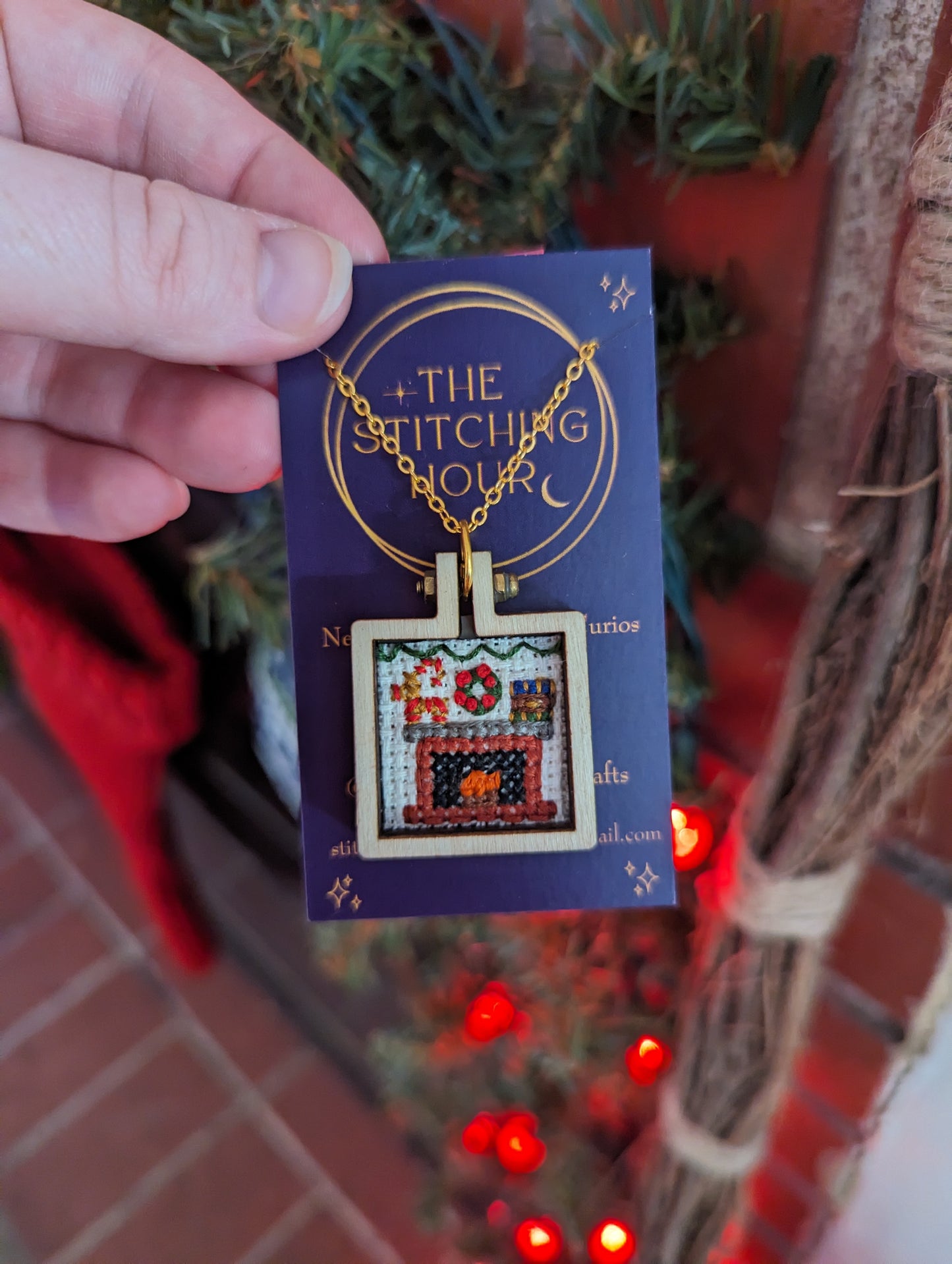 Yule Fireplace Necklace
